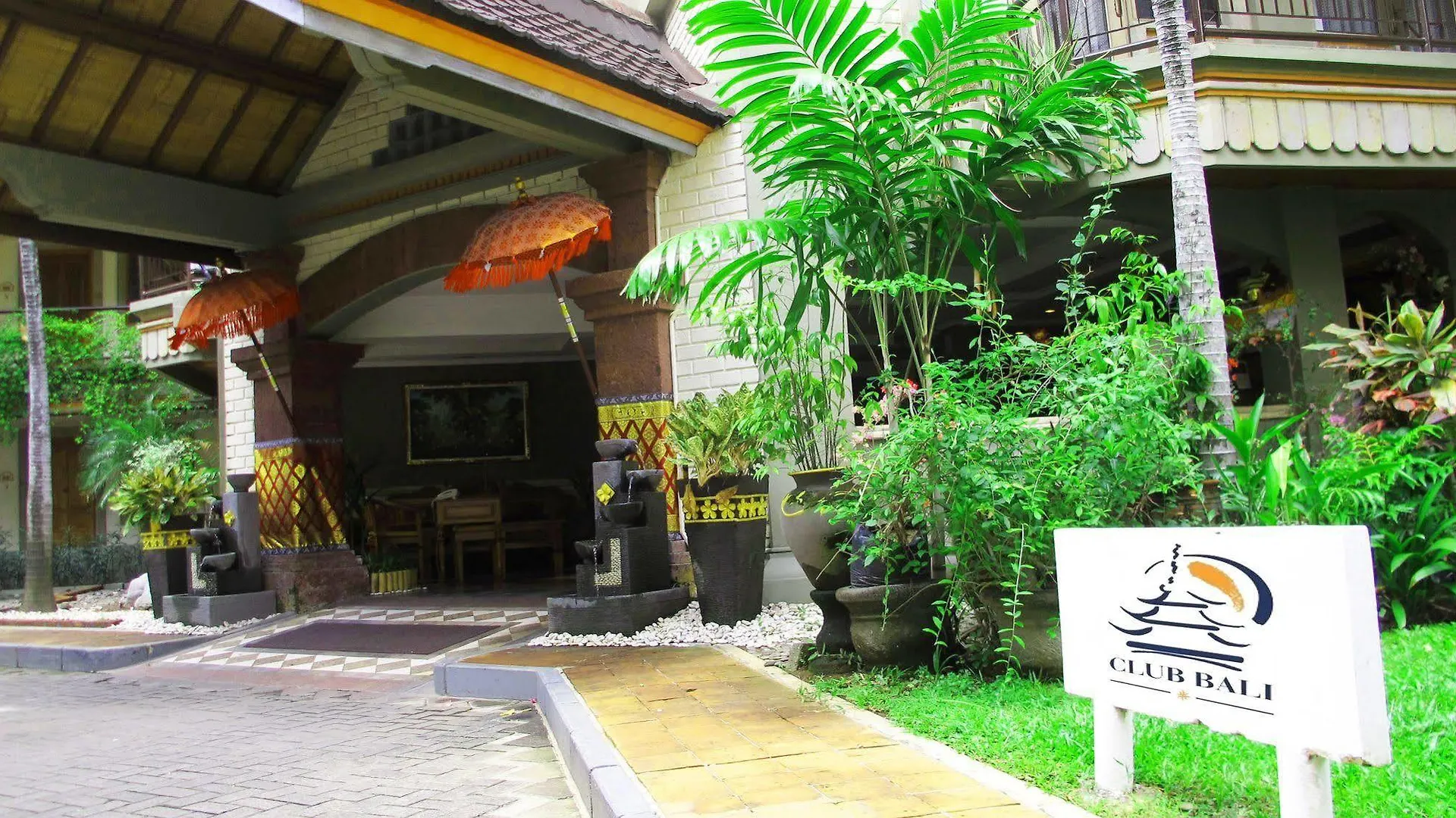 Hotel Club Bali Family Suites @ Legian Beach